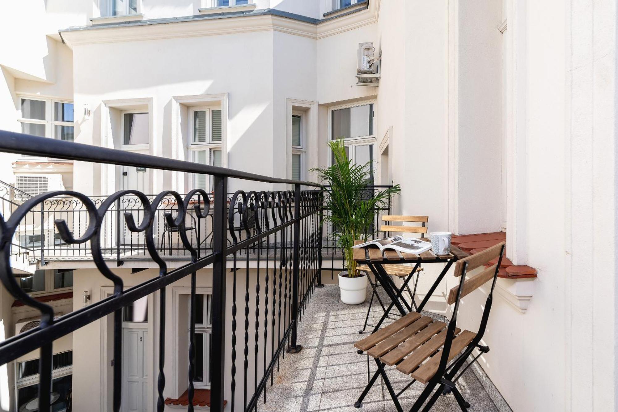 With Balcony - Rakowicka 6 Street Apartment